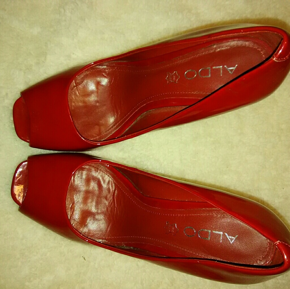Shoes - Picture 3 of 3